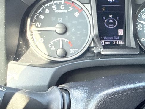 Used 2022 Toyota Tacoma TRD Pro AWD/4WD image 6