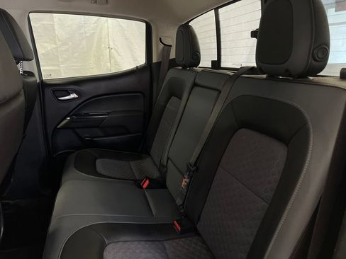 Used 2021 Chevrolet Colorado Z71 AWD/4WD image 34