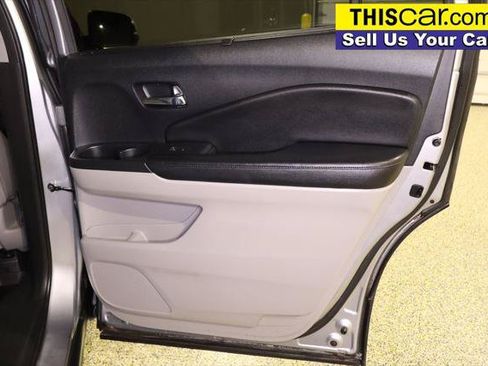Used 2017 Honda Pilot Touring image 39