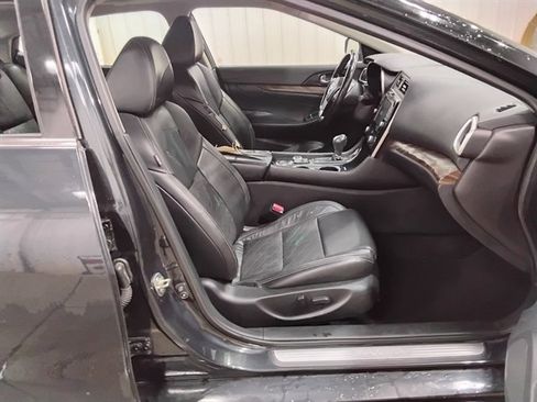 Used 2017 Nissan Maxima Platinum w/ Interior Lighting Package FWD image 14