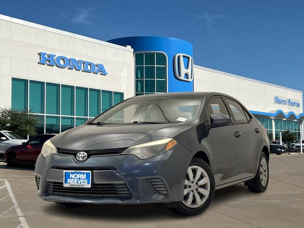 Used 2015 Toyota Corolla LE FWD image 1