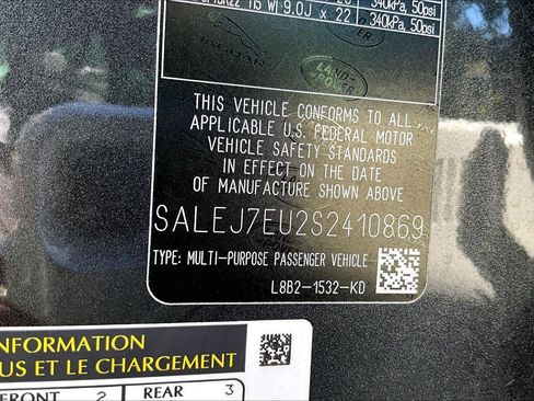 Used 2025 Land Rover Defender 110 S image 33