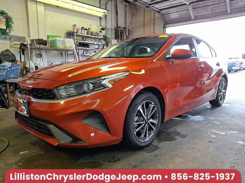 Used 2023 Kia Forte LXS FWD image 1