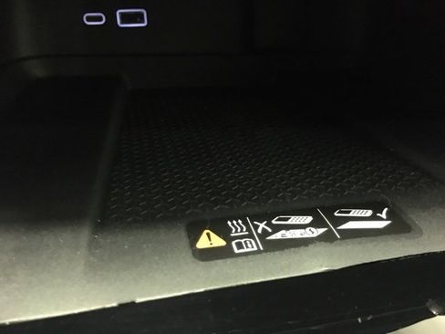 Used 2025 Chevrolet Traverse LT image 26