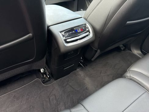 Used 2024 Cadillac XT6 Luxury w/ LPO, Floor Liner Package image 27