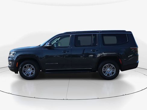 Used 2024 Jeep Wagoneer 4WD image 10