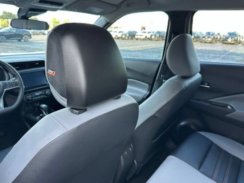 Used 2023 Nissan Kicks SR w/ SR Premium Package FWD image 27