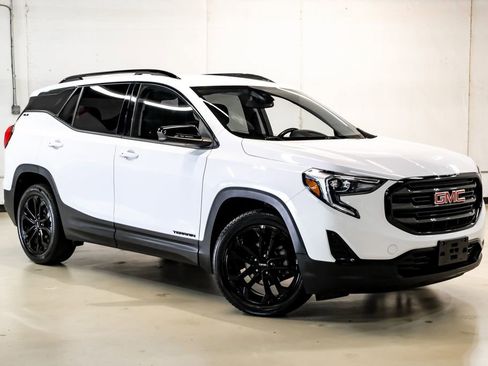 Used 2020 GMC Terrain SLE w/ Driver Convenience Package FWD image 5