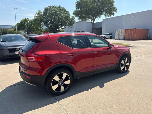 Used 2020 Volvo XC40 T5 Momentum AWD/4WD image 4