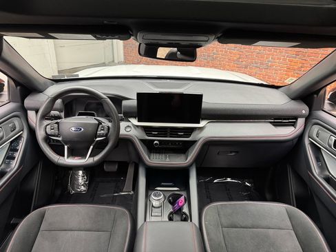 Used 2025 Ford Explorer ST w/ Sun And Sound Package AWD/4WD image 13