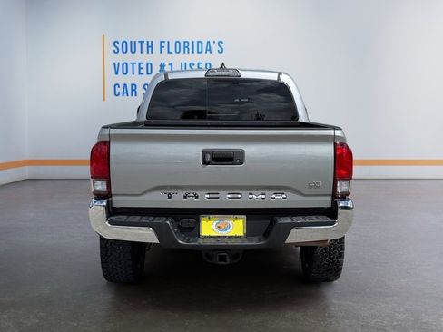 Used 2019 Toyota Tacoma TRD Off-Road image 4