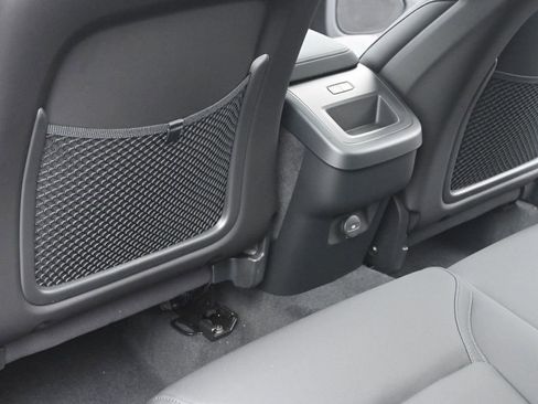 New 2026 Volvo XC60 B5 Core w/ Climate Package image 29