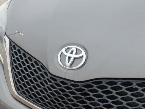 Used 2015 Toyota Sienna SE Premium image 11