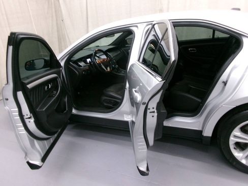 Used 2013 Ford Taurus SEL FWD image 11