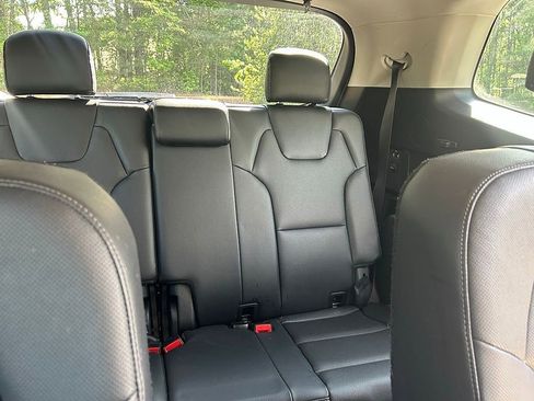 Used 2025 Kia Telluride EX w/ EX Captain's Chair Package FWD image 17