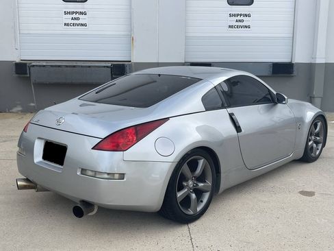 Used 2005 Nissan 350Z Performance RWD image 3