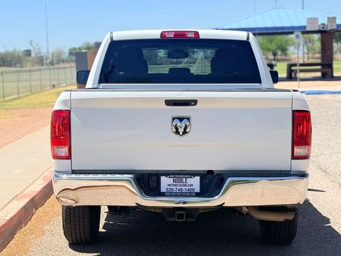Used 2019 RAM 1500 Tradesman w/ Chrome Appearance Group RWD image 4