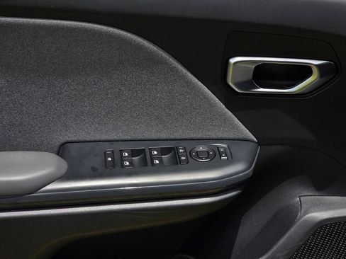 Used 2025 Kia K4 EX FWD image 11
