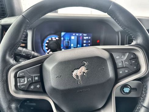 Used 2022 Ford Bronco Badlands w/ Sasquatch Package image 25