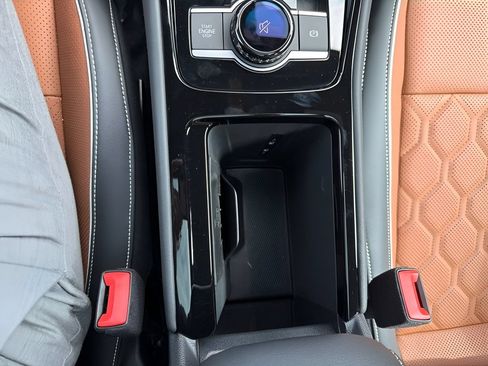 New 2026 Volkswagen Tiguan SEL R-Line AWD/4WD image 17