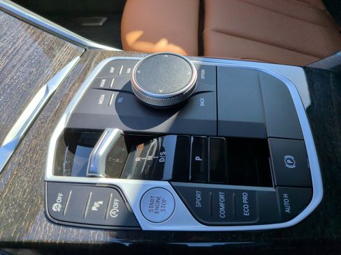 Certified 2023 BMW 330i Sedan w/ Driving Assistance Package image 21