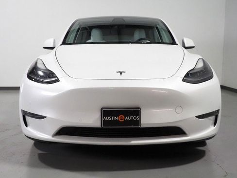 Used 2022 Tesla Model Y Performance image 43