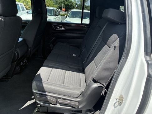 Used 2023 Chevrolet Suburban LS AWD/4WD image 16