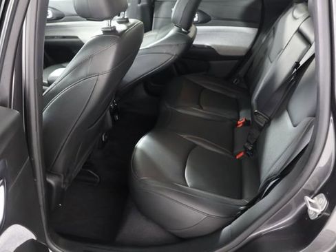 Used 2023 Jeep Compass Latitude image 20