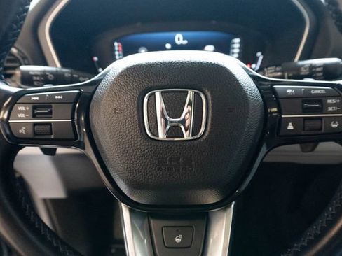 Used 2025 Honda Pilot Elite image 31