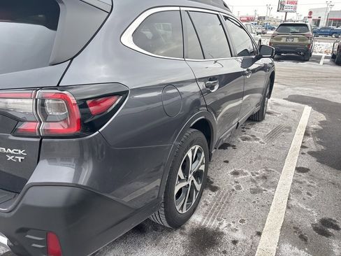 Used 2022 Subaru Outback Limited XT image 5