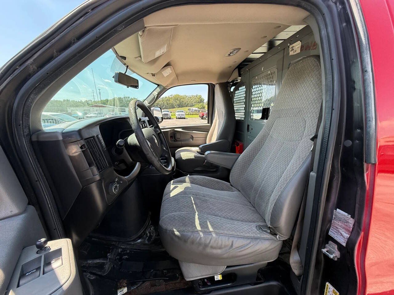 Used 2013 Chevrolet Express 1500 w/ Power Package RWD image 10