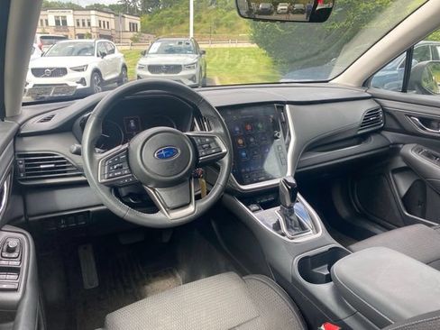Used 2024 Subaru Outback Premium AWD/4WD image 13