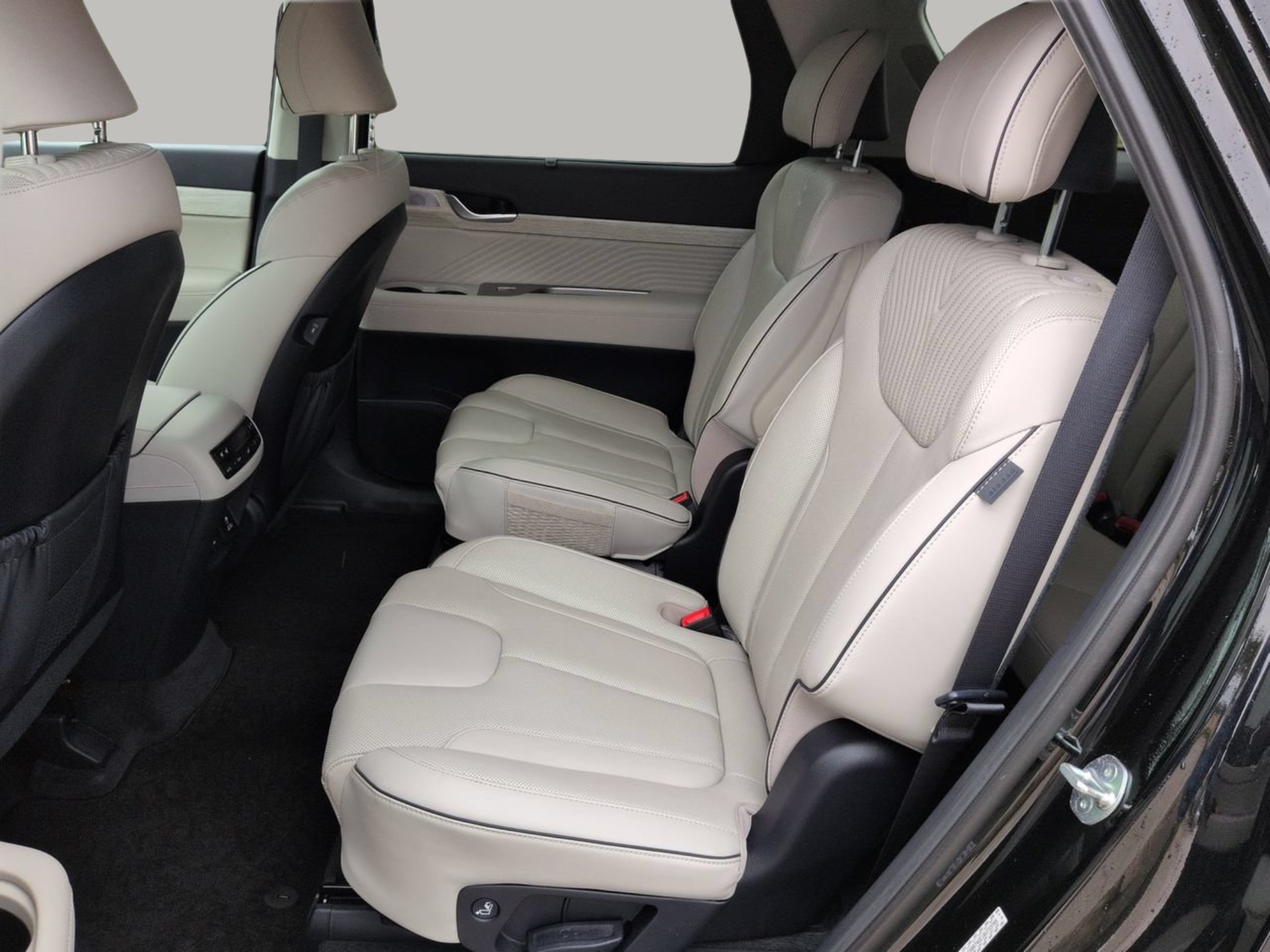 Used 2024 Hyundai Palisade Calligraphy FWD image 20