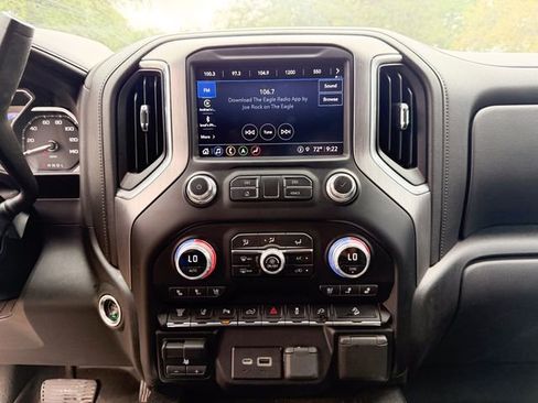 Used 2023 GMC Sierra 3500 Denali w/ Technology Package image 15