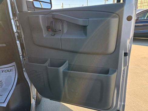 Used 2016 Chevrolet Express 2500 LS image 34