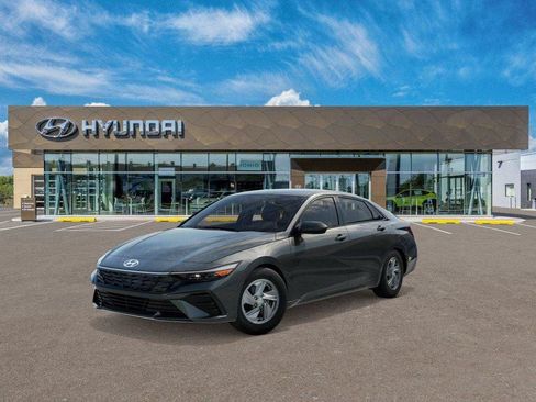 New 2026 Hyundai Elantra SE FWD image 1