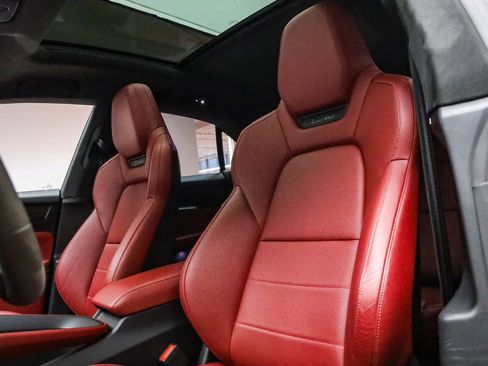 Used 2025 Porsche Macan Turbo Electric image 5