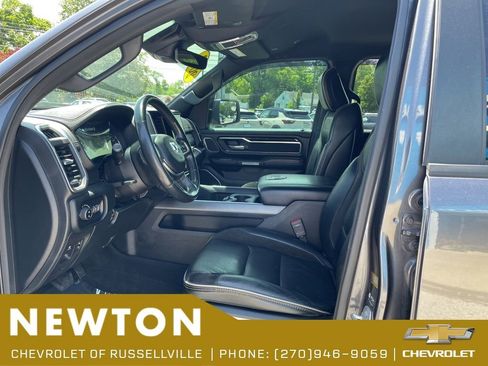 Used 2022 RAM 1500 Laramie AWD/4WD image 4