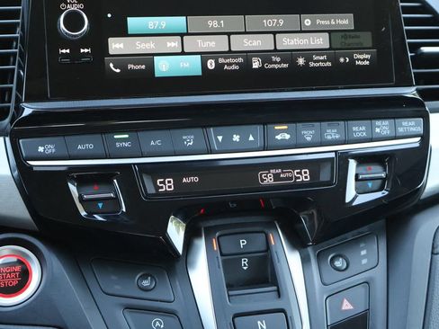 Certified 2025 Honda Odyssey EX-L image 22