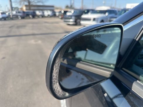 Used 2024 Jeep Compass Latitude image 29