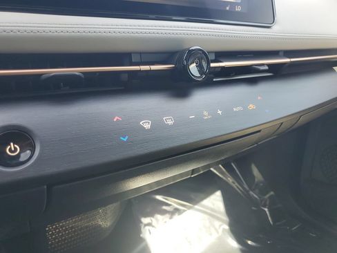 Used 2024 Nissan Ariya AWD image 36