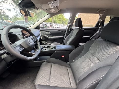 New 2026 Nissan Rogue SV w/ Cold Weather Package AWD/4WD image 19