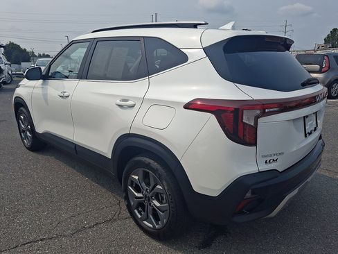 Used 2024 Kia Seltos S AWD/4WD image 6