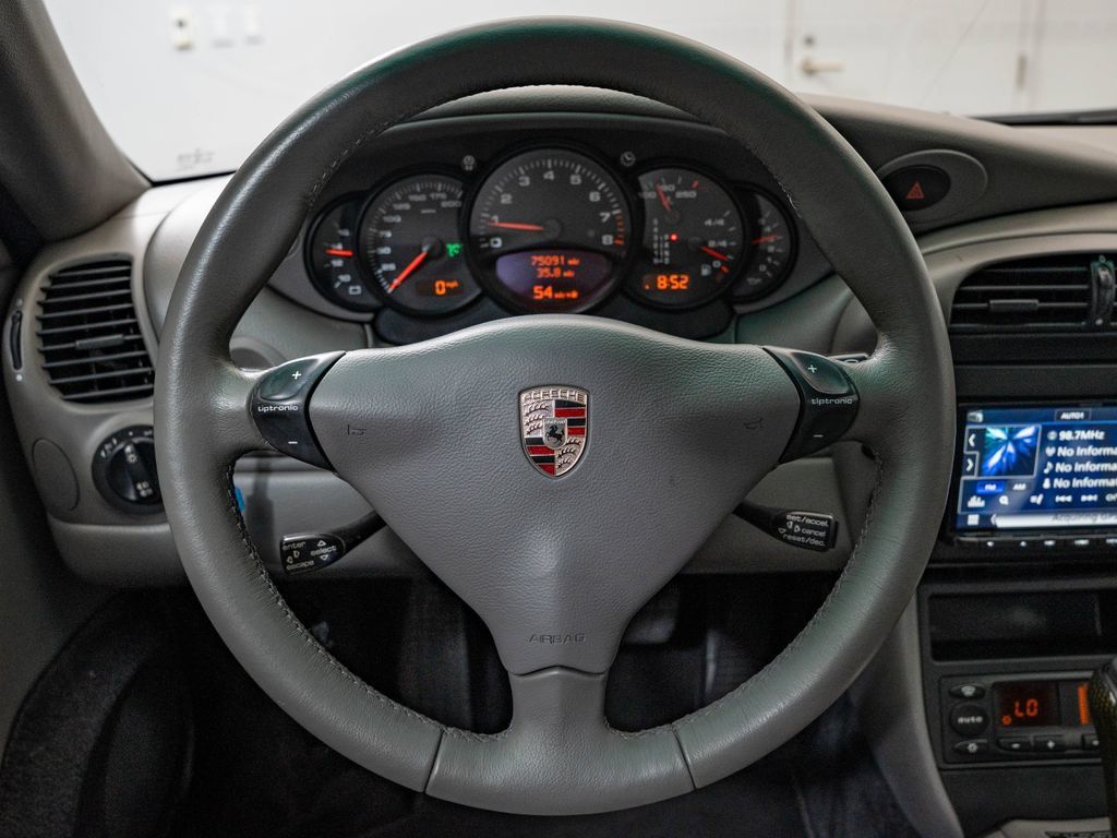 Used 2002 Porsche 911 Carrera RWD image 37