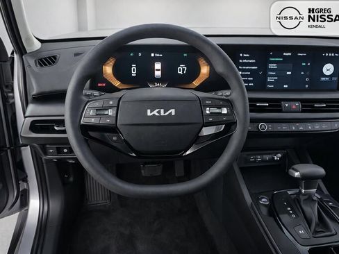 Used 2026 Kia K4 LXS image 7