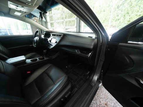 Used 2016 Toyota Avalon Touring FWD image 25