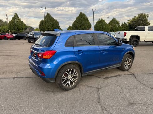Used 2018 Mitsubishi Outlander Sport SE AWD/4WD image 5