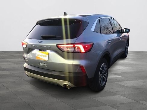 Used 2022 Ford Escape SEL image 6