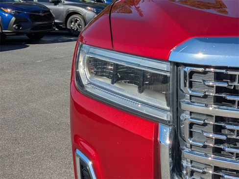 Used 2021 GMC Acadia Denali w/ Denali Technology Package image 10