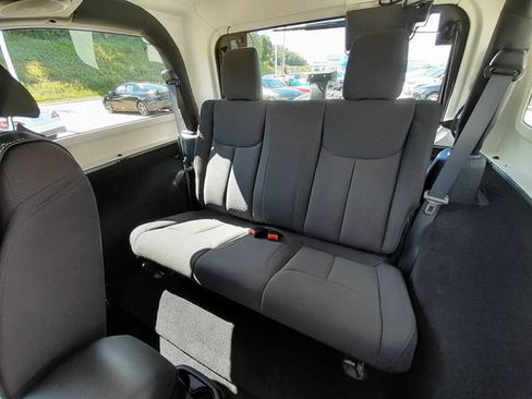 Used 2014 Jeep Wrangler Sport AWD/4WD image 34